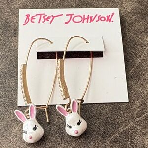 Betsey Johnson White Easter Bunny Earrings - CUTE!! 🐰